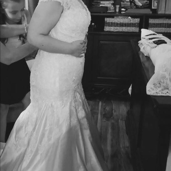 Sophia Tolli Wedding Dress - Picture 5 of 7